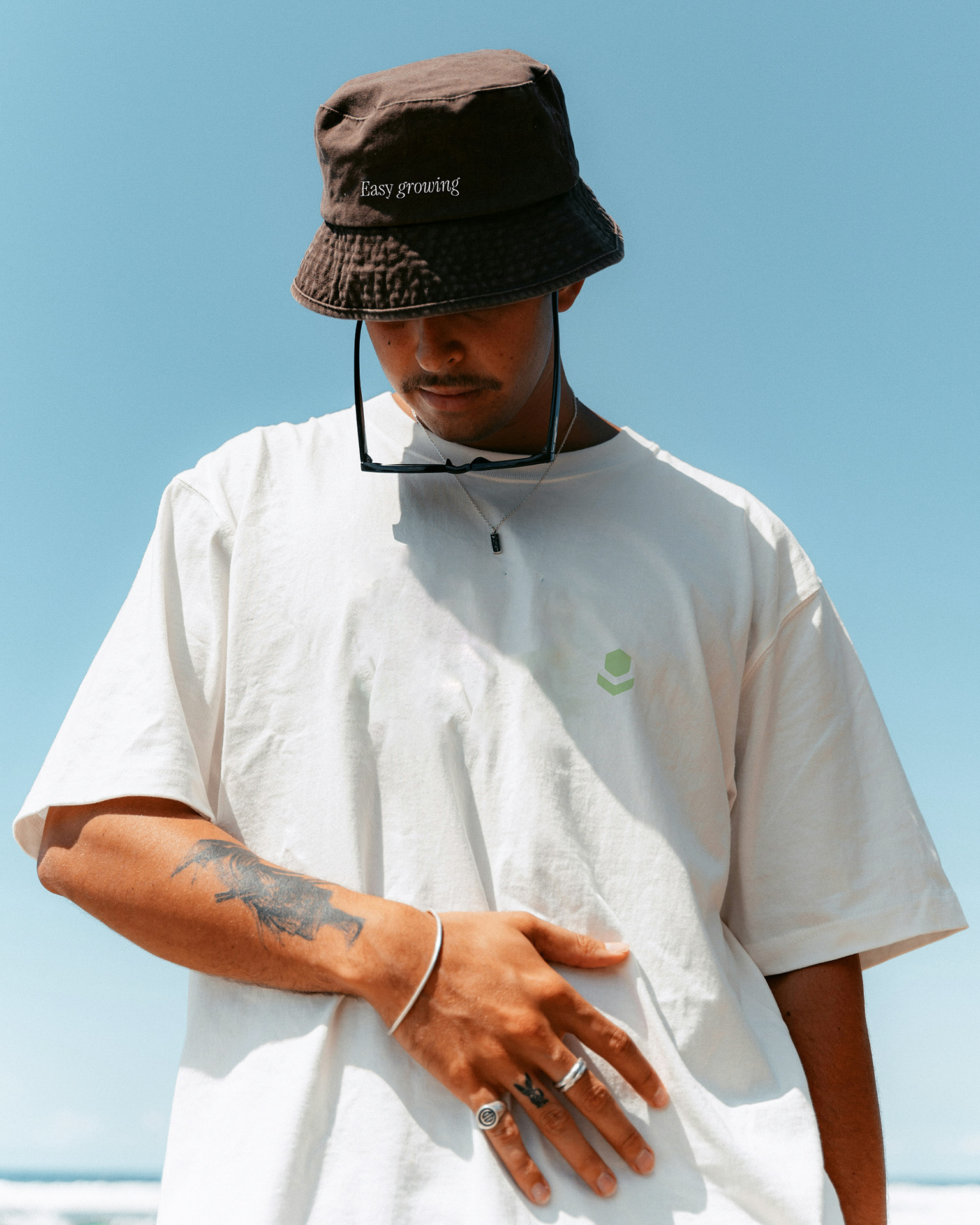 men-wearing-hat-logo-2